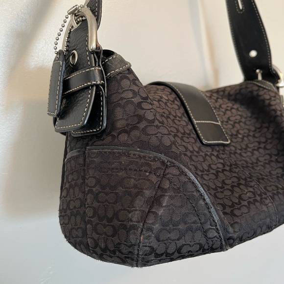 Coach Vtg Soho Flap Y2K Signature C Canvas Shoulder Bag Buckle - Picture 15 of 17